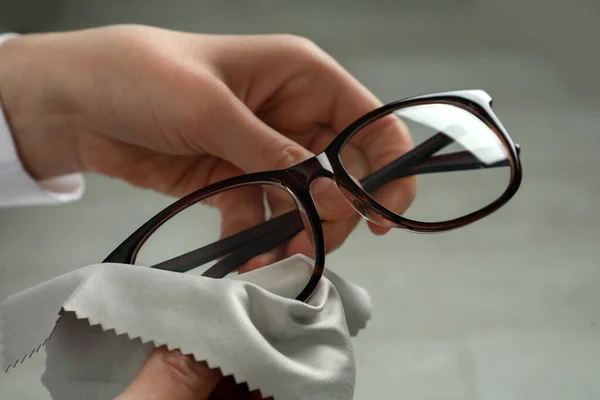 the Benefits of Microfiber Cleaning Cloth for Glasses with This Comprehensive Guide